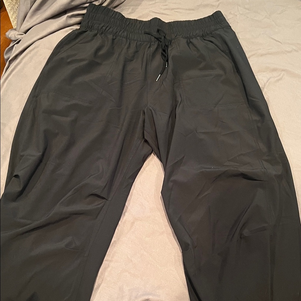 Abercrombie & Fitch women’s ybp Black Joggers